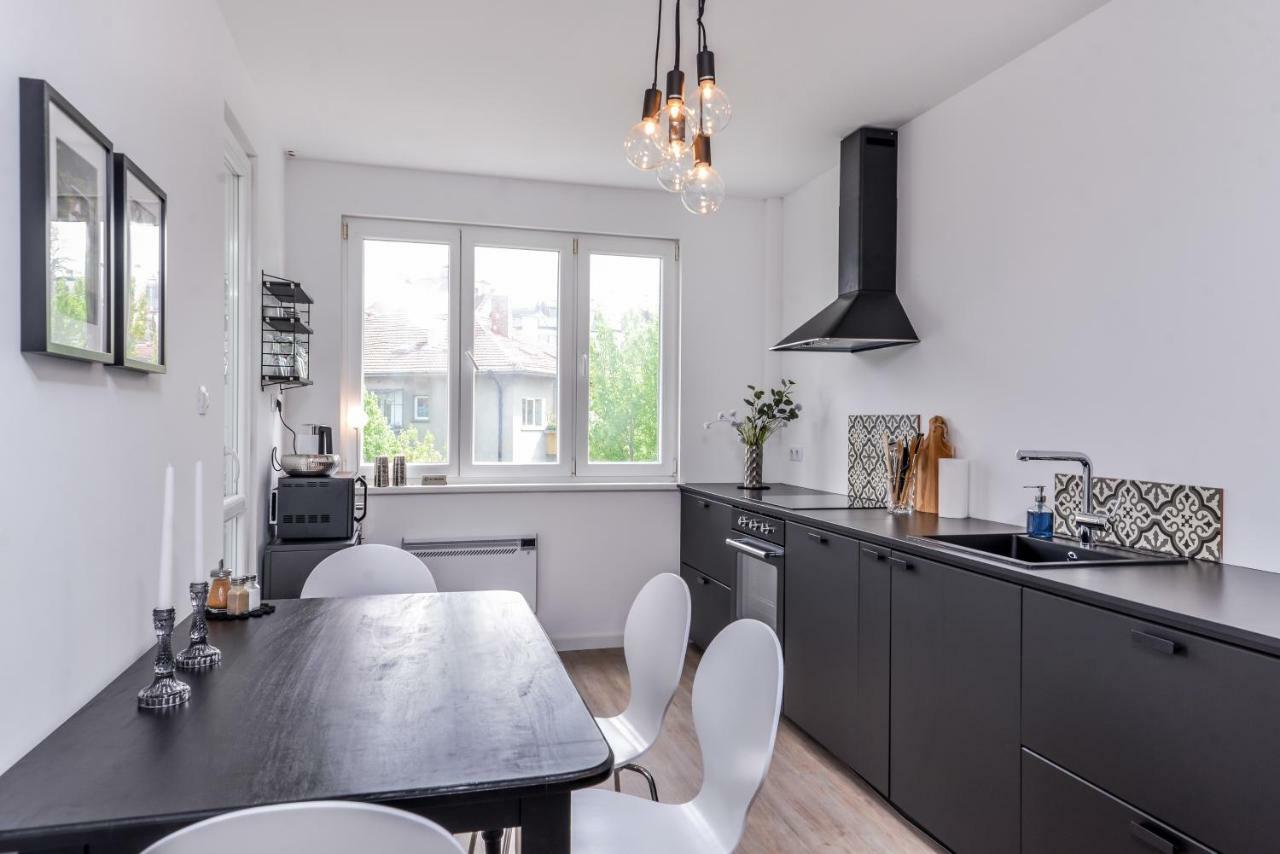 66 Apartment - Stylish Two Bedroom in Lozenets District Sofia Buitenkant foto